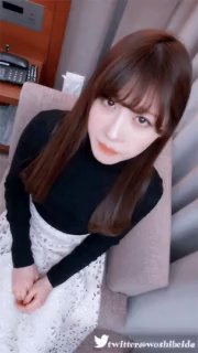 Twitter福利奶糖jbjbjb27童颜巨乳小嫩逼合集